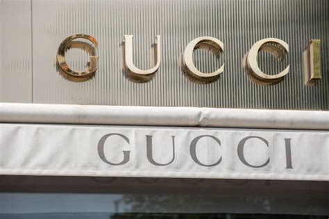 storia brand gucci|who is gucci owned by.